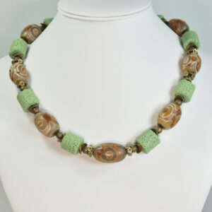 Naszyjnik - agat tybetański, lawa