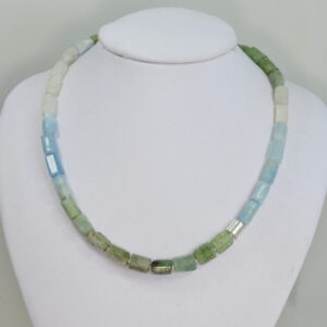 Podróż przez Morze – naszyjnik z akwamarynem i kyanitem